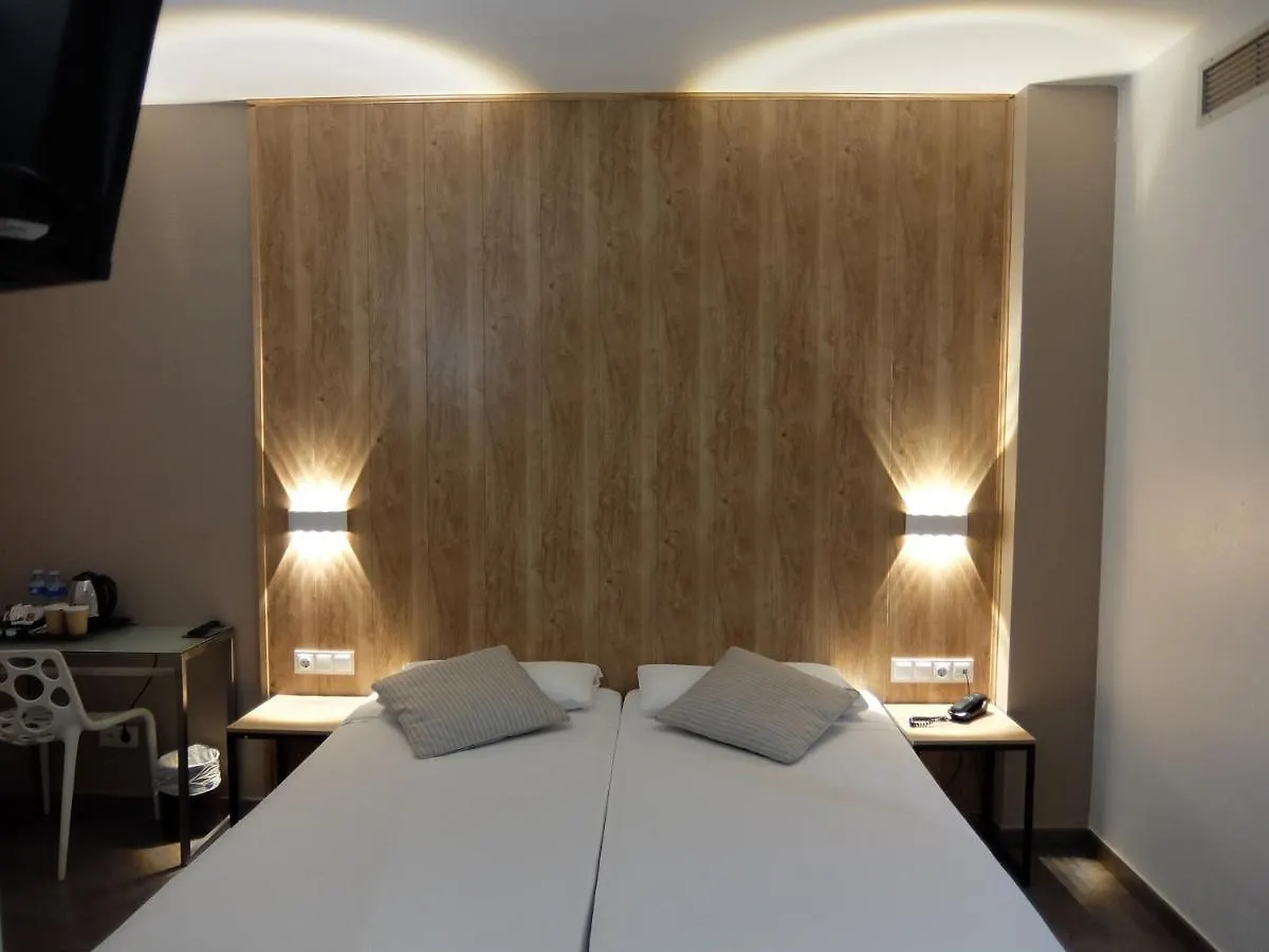 Hotel Medicis Barcelona 2*,