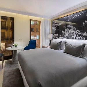 5* Hotel The One